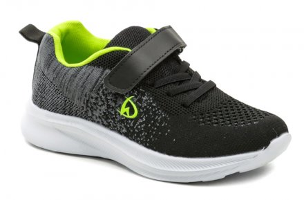 Letná vychádzková rekreačná obuv typu tenisky so zalepovaním na suchý zips, vyrobená z textilného materiálu.