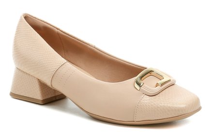 Dámska celoročná vychádzková obuv na stabilnom podpätku, vyrobená z kvalitného syntetického materiálu s pohodlnou stielkou. Špeciálna úprava BUNION - mäkký materiál v oblasti palcového kĺbu.