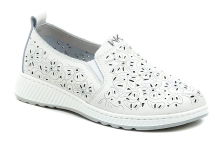 Dámska jarná a letná vychádzková obuv na obutie, vyrobená z pravej prírodnej kože v kombinácii so syntetickým materiálom.