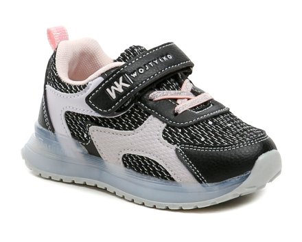 Detská celoročná vychádzková obuv typu tenisky so zapínaním na suchý zips. Obuv je vyrobená z kombinácie syntetickej kože s textilom na zvršku a vo vnútri kombinácie prírodnej kože a textilu. Podošva obuvi bliká farebnými LED diódami.
