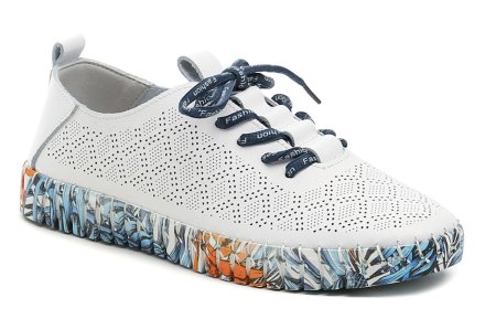 Dámska letná vychádzková voľnočasová obuv na šnurovanie, vyrobená celá z pravej prírodnej kože.