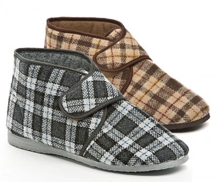 Pánská zimní přezůvková obuv na zapínání suchým zipem, vyrobená z textilního materiálu.