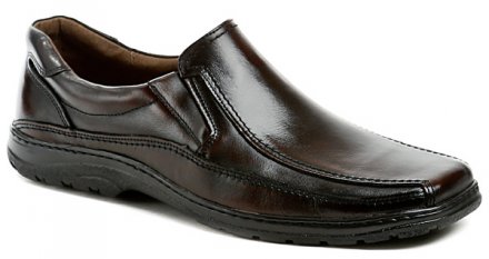 Pánska celoročná vychádzková obuv, vyrobená z pravej prírodnej kože.