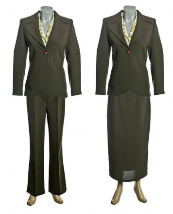 Dámsky khaki celoročný kostým trojkombinácia, ktorý tvorí sako, blúzka, sukňa a kalhoty