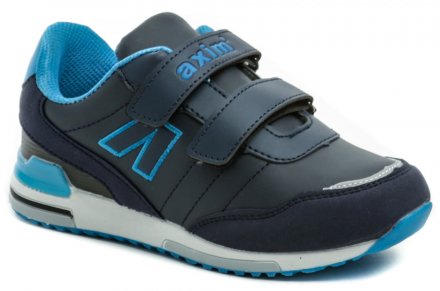 Celoročná vychádzková a športová obuv so zapínaním na suchý zips, vyrobená zo syntetického materiálu.