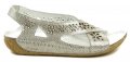 Karyoka 2314-642 strieborné dámske nadmerné sandále na kline | ARNO-obuv.sk - obuv s tradíciou