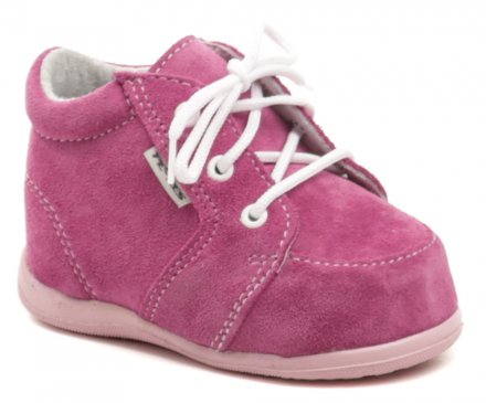 Detská celoročná vychádzková obuv na šnurovanie pre najmenšie deti, ktoré sa učia chodiť, vyrobená z pravej prírodnej kože.