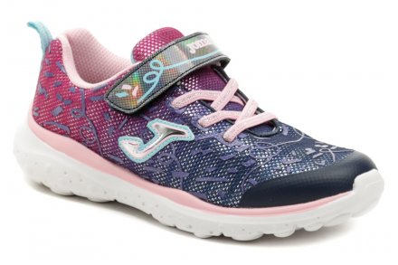 Detská celoročná športová obuv sa zalepovaním na suchý zips, vyrobená z textilného materiálu v kombinácii so syntetickým materiálom.