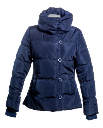Dámska zimná bunda so zapínaním na zips a gombíky. Kabát je vyrobený 100% z polyesteru av golieri je skrytá kapucňa.