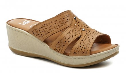 Dámska letná vychádzková obuv typu nazúvaky. Obuv je vyrobená z pravej prírodnej kože.