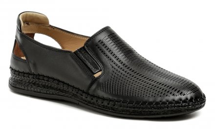 Pánska letná vychádzková obuv typu mokasíny. Obuv je vyrobená z pravej prírodnej kože.
