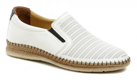 Pánska letná vychádzková obuv typu mokasíny. Obuv je vyrobená z pravej prírodnej kože.