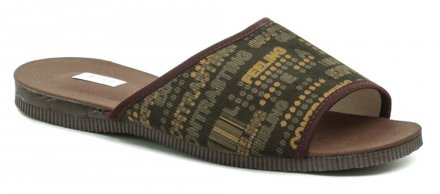 Pánska celoročná domáca prezúvková obuv s voľnou špicou aj pätou, vyrobená z textilného materiálu.